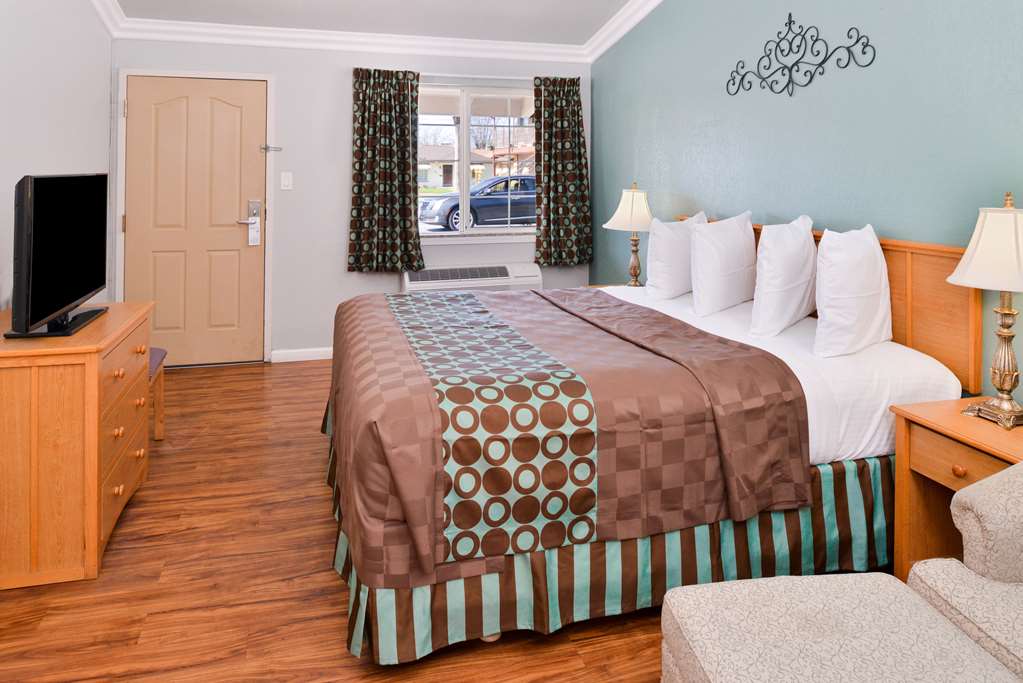 Americas Best Value Inn Los Banos - photo 9