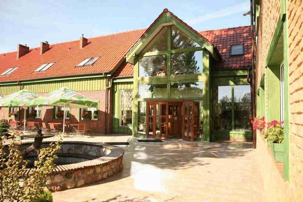 Osada Wedrowca - carbon neutral hotel in Kosakowo