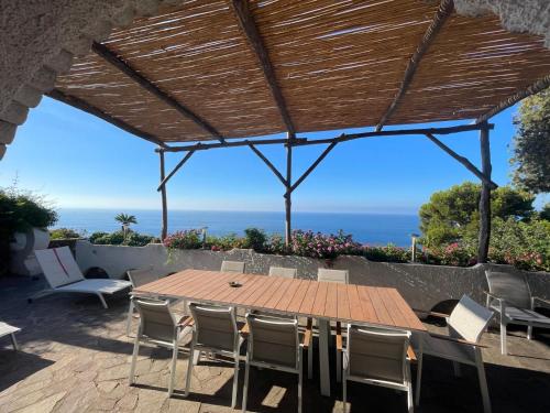 Luxury Sea View Villa La Birbirella — 4-Star Luxury Hotel in Conca Dei Marini, Italy
