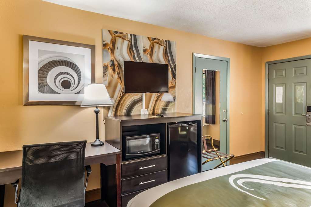 Quality Inn & Suites Corinth West - photo 10