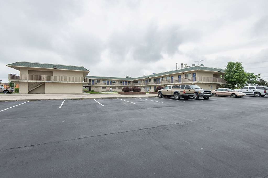 Motel 6 Kansas City MO Airport - photo 3