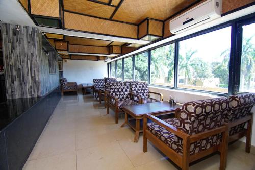 Mpt Tourist Village Shivpuri — Shivpuri