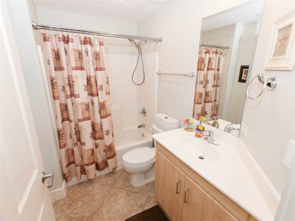Island Tower 602 3 Br condo by RedAwning - photo 27