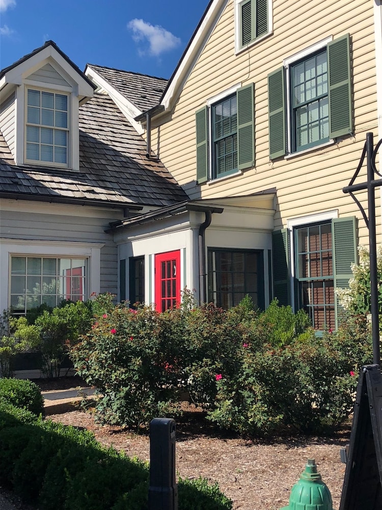 Howard's Creek Inn - photo 75