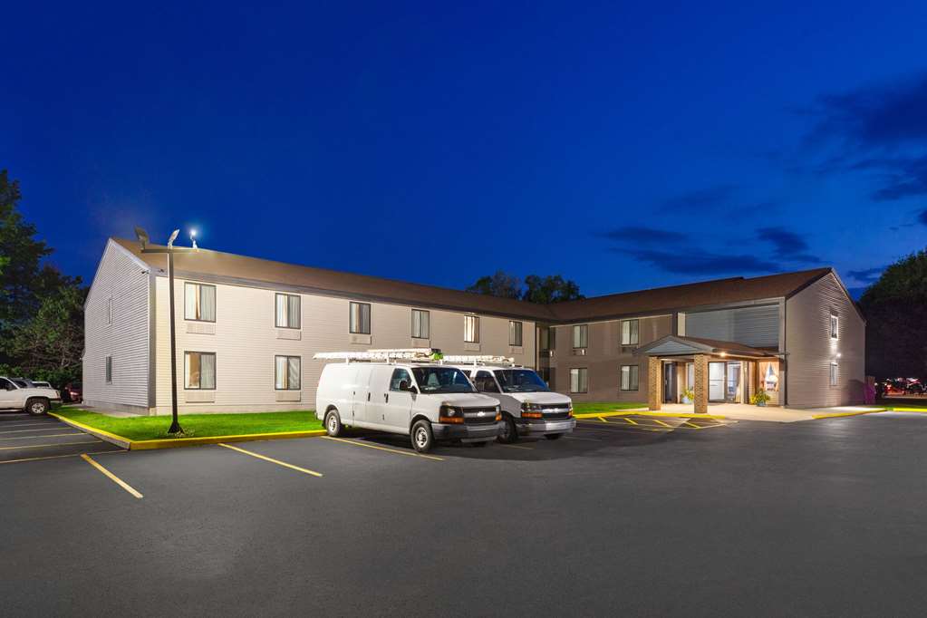 Super 8 by Wyndham Sun Prairie Madison E - photo 9