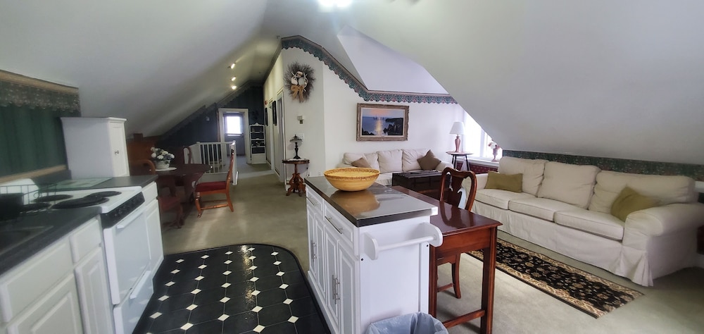 Old Orchard Beach Inn - photo 102