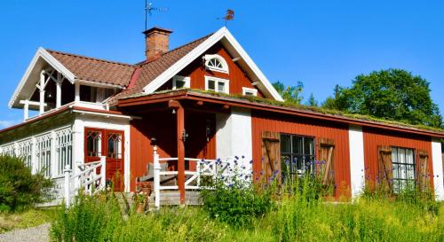 Björnåsen Bear Hill — 4-Star Luxury Hotel in Katrineholm, Sweden