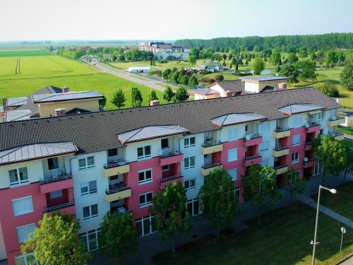 Hanna Apartman — 4-Star Luxury Hotel in Buk, Hungary