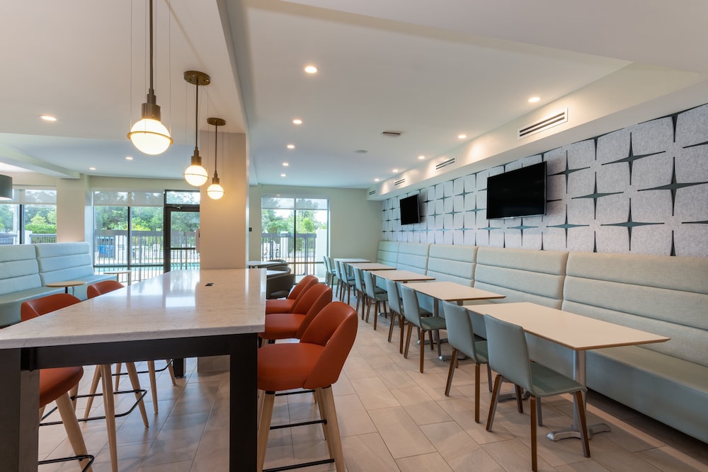 Holiday Inn Tampa North - photo 27