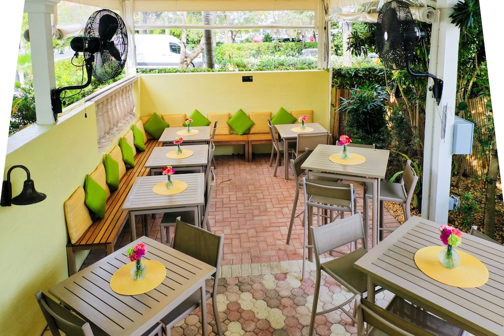 Almond Tree Inn Hotel Adults Only - photo 35