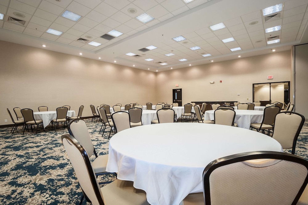 Hampton Inn Great Falls - photo 31