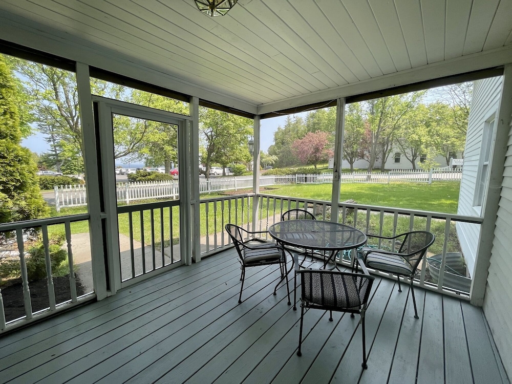 Valcour Inn & Boathouse - photo 48