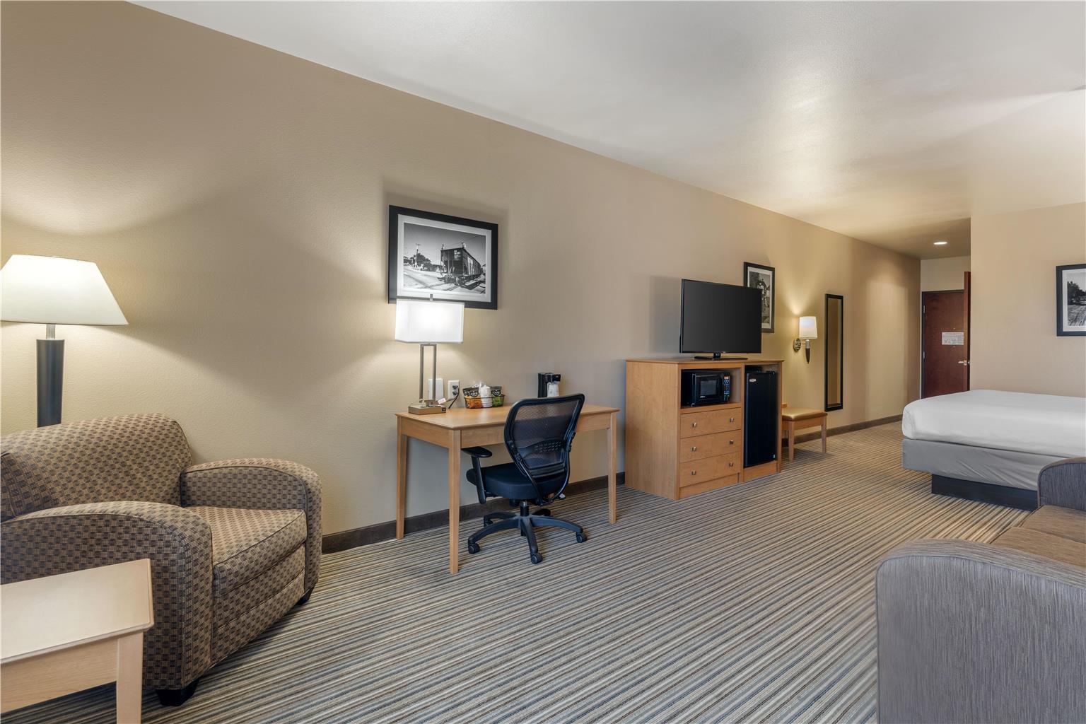 Best Western Shelby Inn & Suites - photo 21