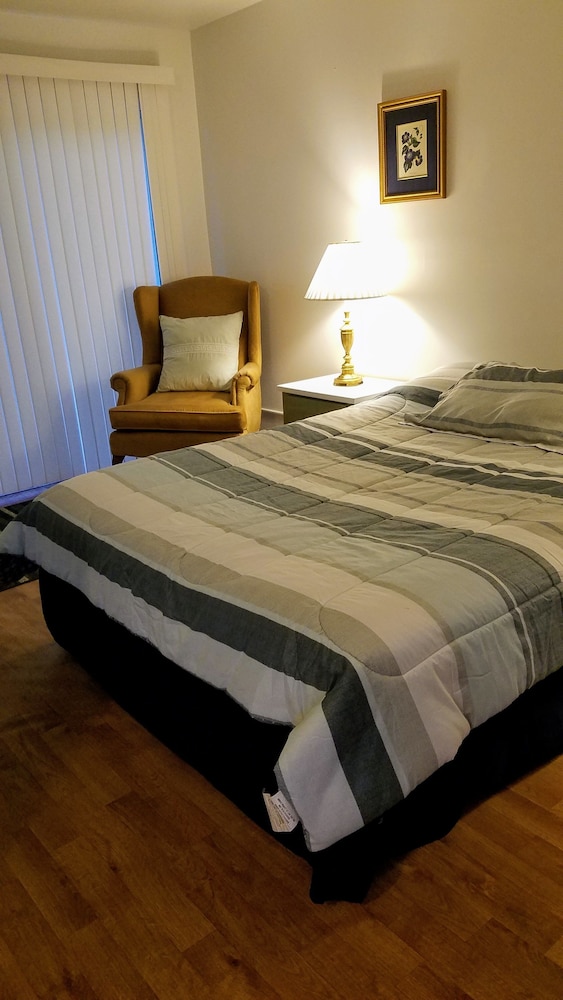 Becket Motel - photo 11