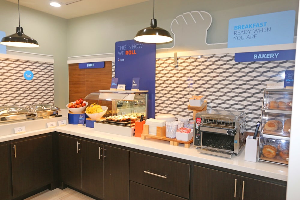 Holiday Inn Express Hotel & Suites South Padre Island by IHG - photo 28