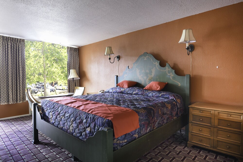 Hotel Valdosta GA I 75 & St Augustine Rd - photo 8