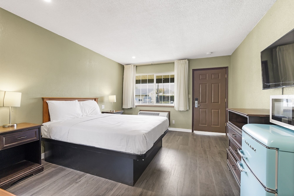 Safari Inn Chico - photo 11