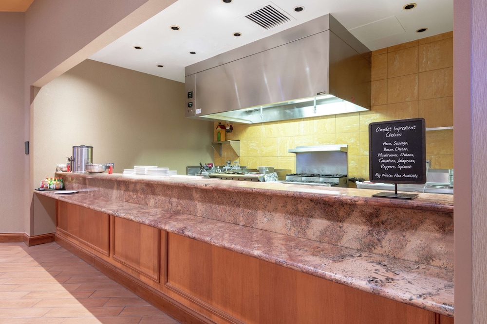 Embassy Suites Northwest Arkansas Hotel Spa & Convention - photo 57
