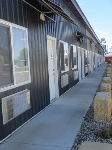 Riverfront Studio Suites - photo 5