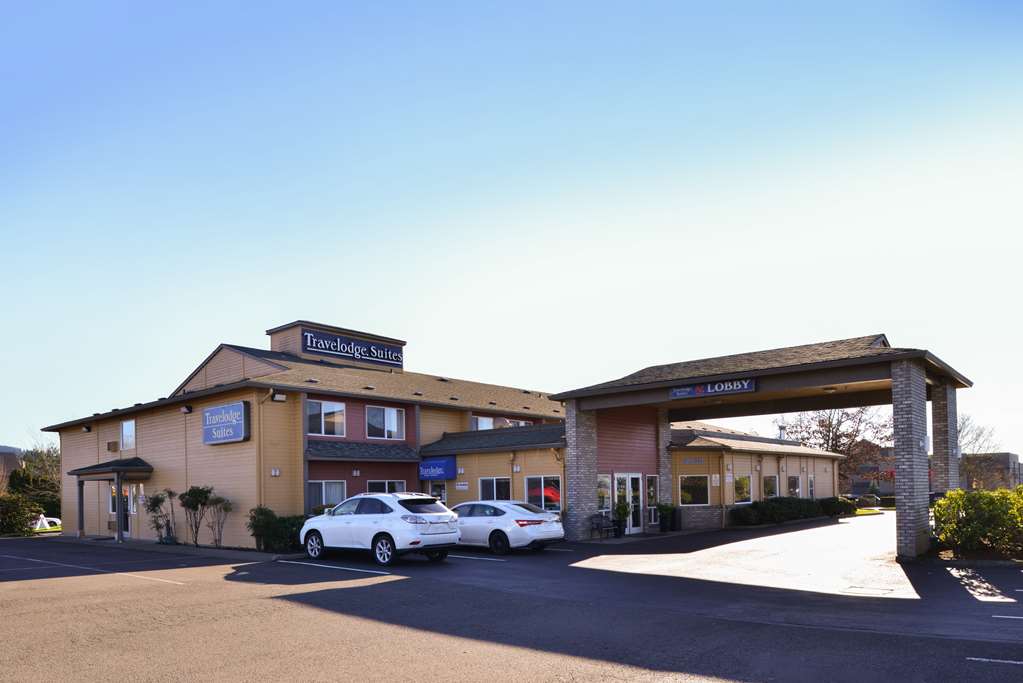 Travelodge Suites by Wyndham Newberg - featured photo
