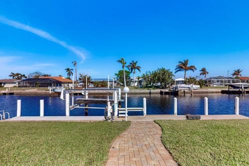 Breezes and Bliss on the Canal — Punta Gorda — photo 2