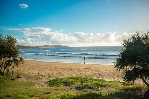 Arthouse Beachfront Accommodation - carbon neutral hotel in Emerald Beach