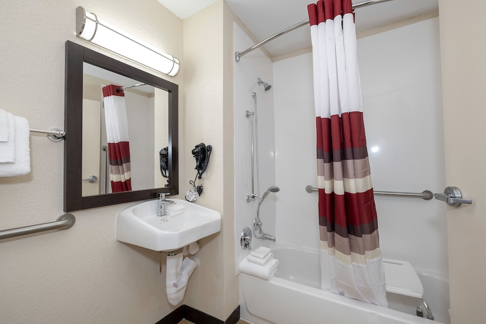 Red Roof Inn PLUS Jacksonville Southpoint - photo 36