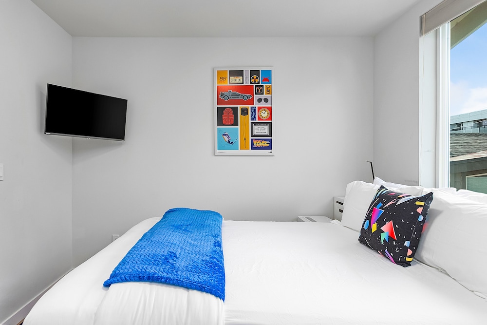 Back To The Future Sweet Suites - photo 31