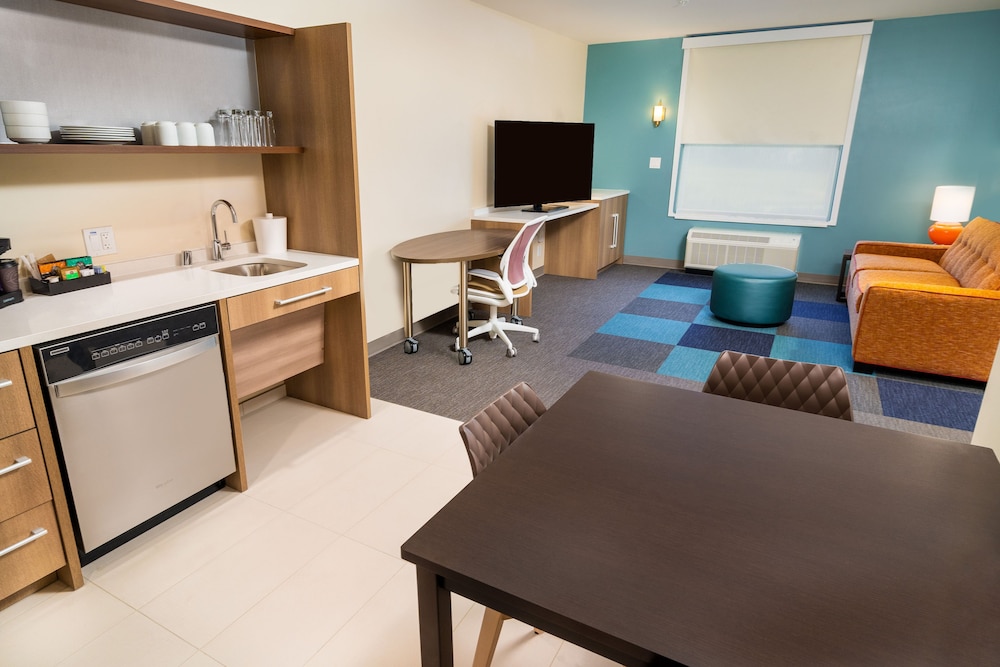 Home2 Suites by Hilton Bakersfield - photo 13