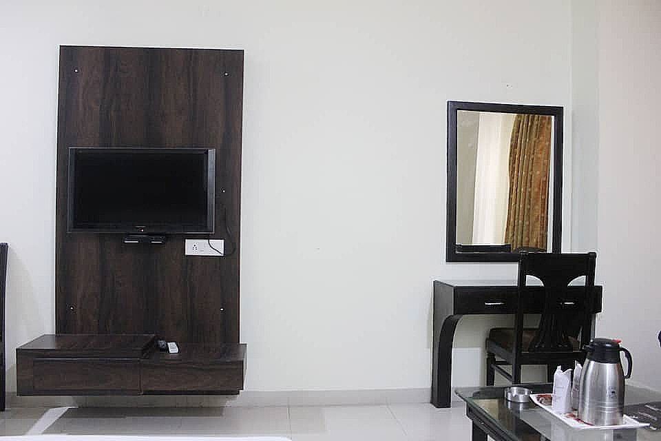 Hotel R V Continental — Amritsar — photo 4