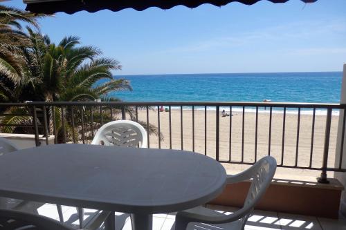 Meddays Miami Palace 24 in Mont-Roig Del Camp, Spain