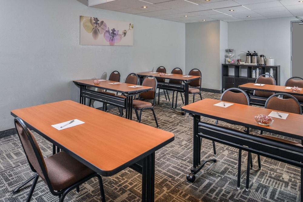 Hampton Inn closest to Universal Orlando - photo 35