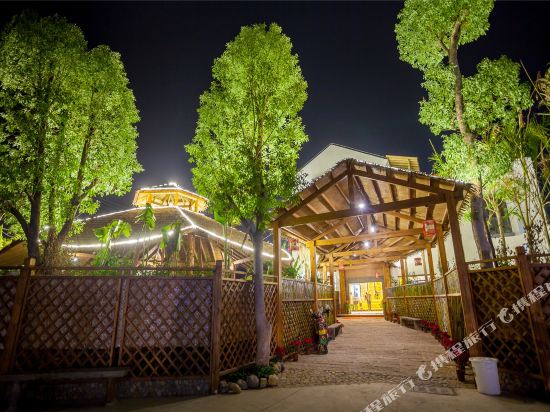 Linyu Huaxi Hot Spring Holiday Hotel in Xiaoxi, People's Republic of China