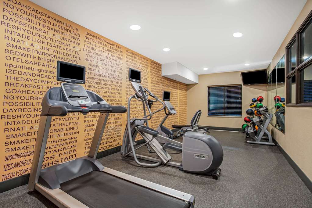 La Quinta Inn & Suites by Wyndham Norwich Plainfield Casino - photo 6