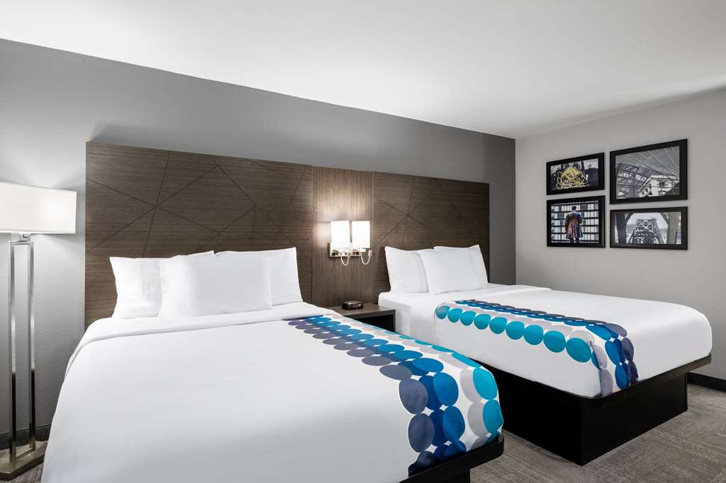 La Quinta Inn by Wyndham Indianapolis Airport Executive Dr - photo 15