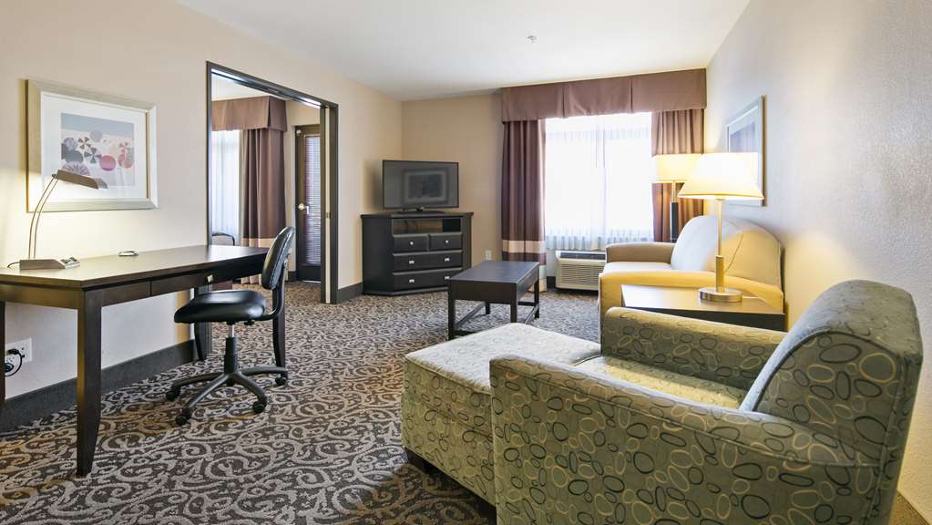 Best Western Plus Las Vegas South Henderson - photo 22