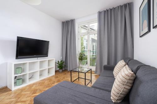 1 Bedroom Apartment with Balcony Długa 65 — 4-Star Luxury Hotel in Krakow, Poland