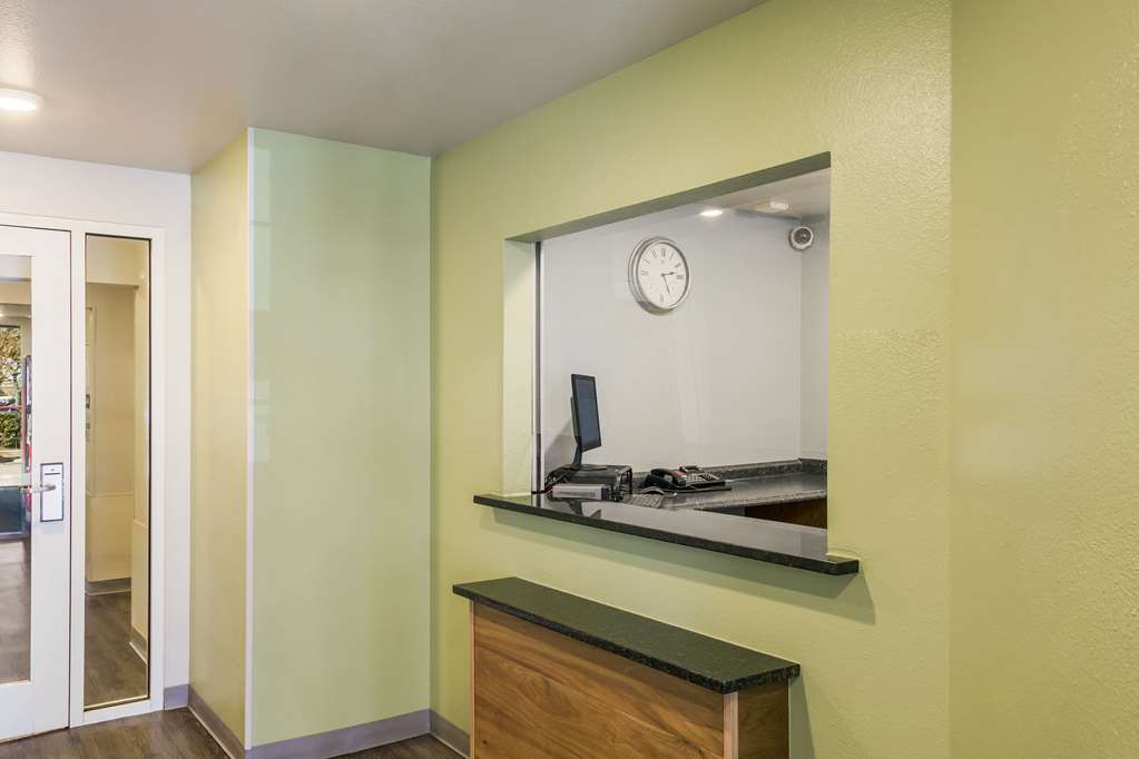 WoodSpring Suites Houston La Porte - photo 9