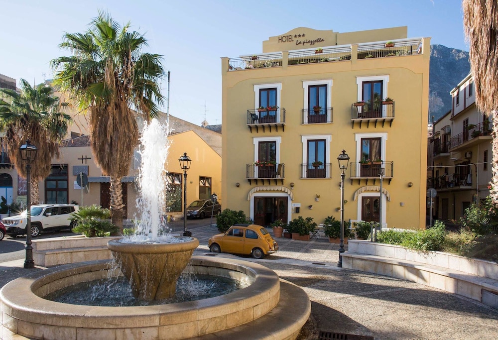 Hotel La Piazzetta — hotel in Castellammare Del Golfo