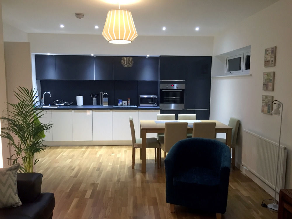 Stockley Apartments — 4-Star Luxury Hotel in West Drayton, United Kingdom
