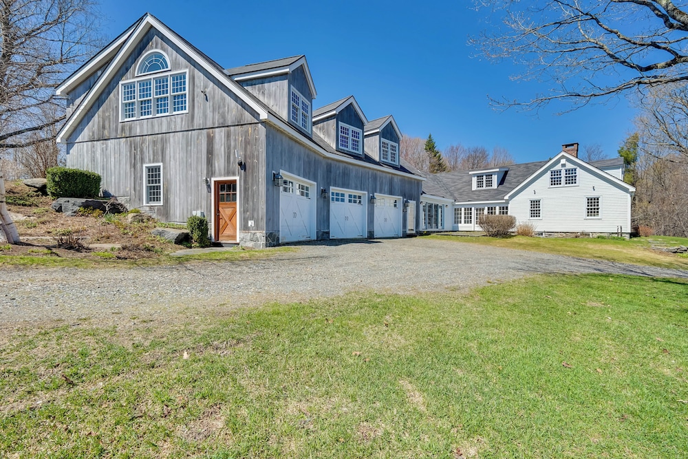 Serene Retreat Near Mt Snow Great For Groups — Marlboro