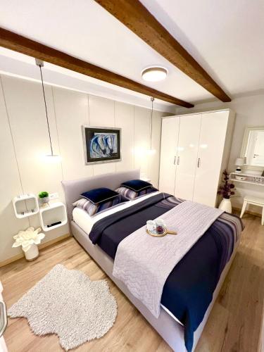 Charming Seaside Apartment — 4-Star Luxury Hotel in Primosten, Croatia