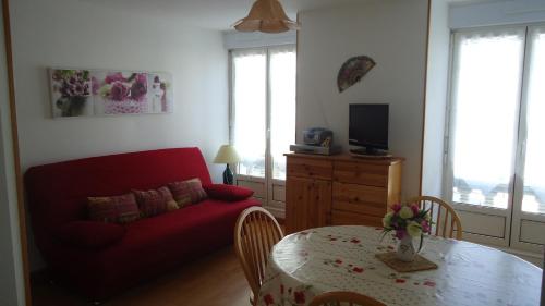 T2 Luchon Centre 5 Nuits Minimum in Bagneres-De-Luchon, France