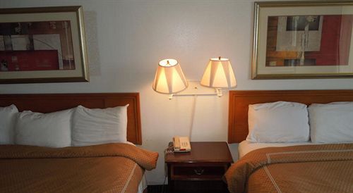 Ocean Side Inn - photo 9