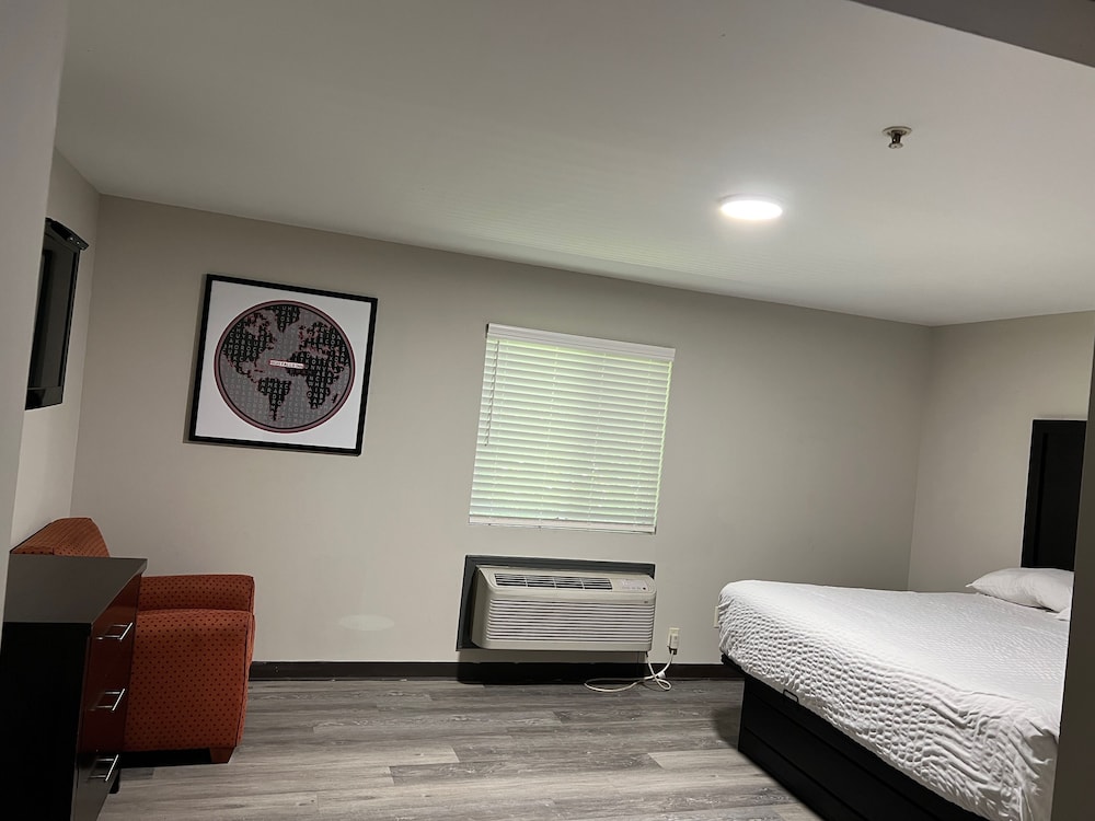 High Falls Inn and Suites - photo 9