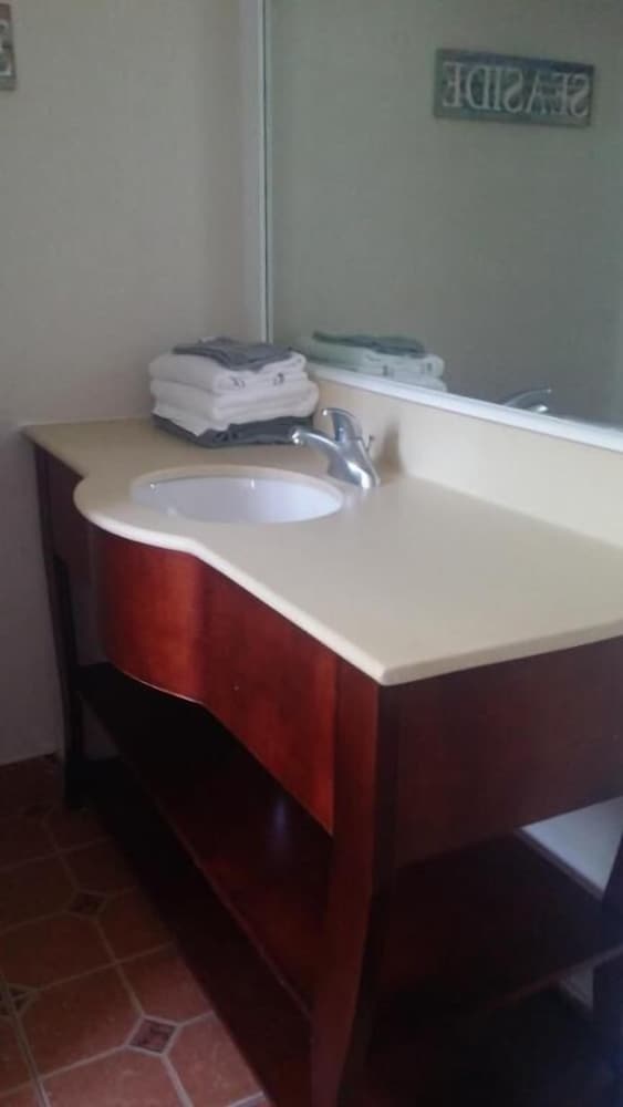 Palm Breeze Hotel - photo 28