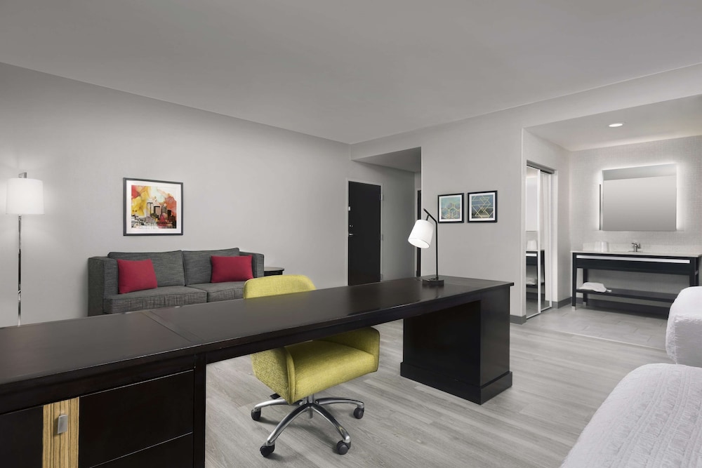 Hampton Inn & Suites El Paso East - photo 9