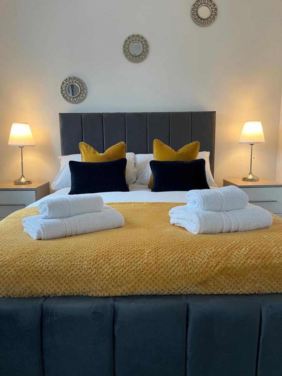 Lingfield House Spacious 3 Bed Home From Home in Burton — 4-Star Luxury Hotel in Burton Upon Trent, United Kingdom