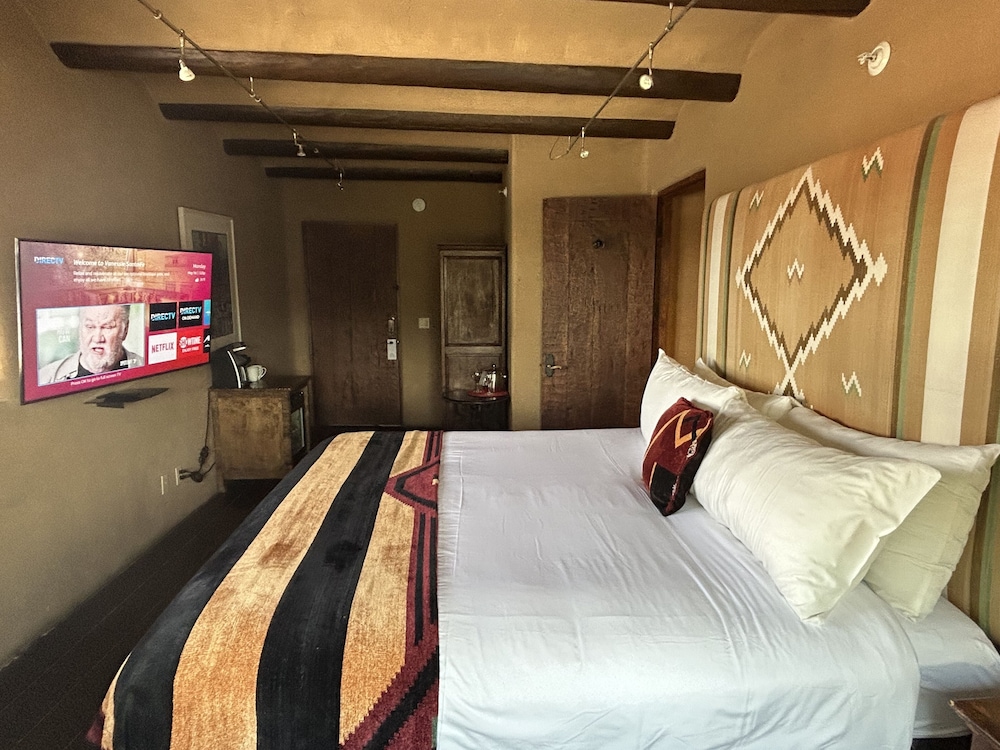 The Inn at Vanessie - photo 25