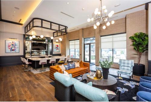 Charming 1BR 1BA Apartment Near Downtown Cincinnati — 4-Star Luxury Hotel in Cincinnati, United States